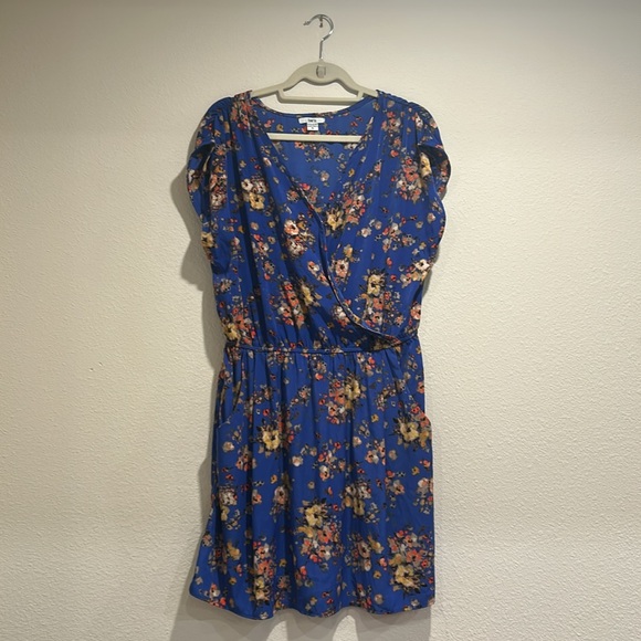 Bar III - Blue Floral Wrap-Style V-Neck Dress - XL - Picture 1 of 11